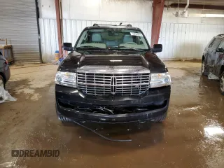 2010 Lincoln Navigator z VIN 5LMJJ2J52AEJ01982, wystawiony jako Copart lot #55949515 z przebiegiem 154 052 mil mil oraz Czysty tytuł • Clean title. Historia ofert i sprzedaży dostępna na DreamBid. Obrazek 5.