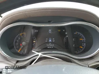 2018 Jeep Grand Cherokee High Altitude z VIN 1C4RJFCT9JC444510, wystawiony jako Copart lot #58078285 z przebiegiem 98 226 mil mil oraz Szkoda całkowita • Salvage title. Historia ofert i sprzedaży dostępna na DreamBid. Obrazek 9.