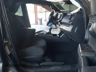 2017 Toyota Tacoma SR5 с VIN 3TMCZ5AN9HM062936, выставлен на аукционе IAAI как лот 42236311 с пробегом 60 479 миль миль и . История ставок и продаж доступна на DreamBid. Изображение 5.