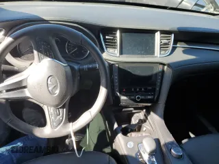 2023 Infiniti QX55 Luxe z VIN 3PCAJ5JR9PF118376, wystawiony jako Copart lot #44305765 z przebiegiem 16 171 mil mil oraz Szkody całkowita. Historia ofert i sprzedaży dostępna na DreamBid. Obrazek 8.