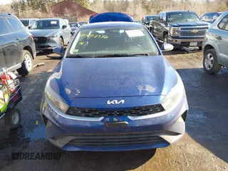 2023 Kia Forte LXS z VIN 3KPF24AD6PE504664, wystawiony jako IAAI lot #41478917 z przebiegiem 48 588 mil mil oraz . Historia ofert i sprzedaży dostępna na DreamBid. Obrazek 13.