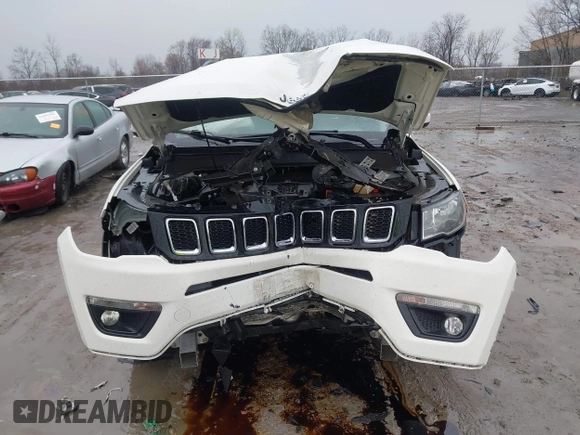 2019 Jeep Compass Latitude with VIN 3C4NJCBB4KT778018, listed as a IAAI auction lot 41900231 with 102,651 mi miles and . Bid and sale history available at carsss.com. Image 6.