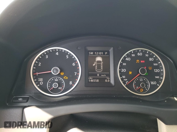 2010 Volkswagen Tiguan SEL with VIN WVGBV7AX8AW530953, listed as a Copart auction lot 81807704 with 146,558 mi miles and Salvage Title. Bid and sale history available at DreamBid. Image 9.