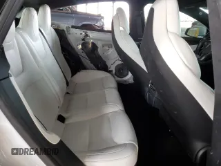 2019 Tesla Model S 100D with VIN 5YJSA1E45KF330633, listed as a Copart auction lot 49329745 with 74,047 mi miles and Salvage title. Bid and sale history available at DreamBid. Image 10.