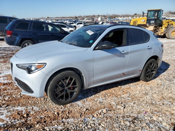2020 Alfa Romeo Stelvio Ti with VIN ZASPAKBN1L7C98688, listed as a Copart auction lot 80708474 with 45,102 mi miles and Clean Title. Bid and sale history available at carsss.com. Image 1.