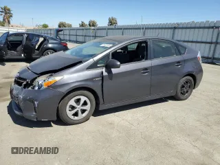 2014 Toyota Prius Four with VIN JTDKN3DUXE1766733, listed as a Copart auction lot 61603165 with 113,390 mi miles and Salvage title. Bid and sale history available at DreamBid. Image 1.
