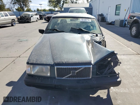 1994 Volvo 900 z VIN YV1JS8615R1180199, wystawiony jako Copart lot #76126714 z przebiegiem 131 713 mil mil oraz Szkoda całkowita • Salvage title. Historia ofert i sprzedaży dostępna na DreamBid. Obrazek 5.