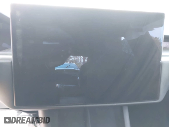 2022 Tesla Model X Plaid z VIN 7SAXCBE6XNF340704, wystawiony jako IAAI lot #41928524 z przebiegiem Nie podano mil oraz . Historia ofert i sprzedaży dostępna na DreamBid. Obrazek 7.