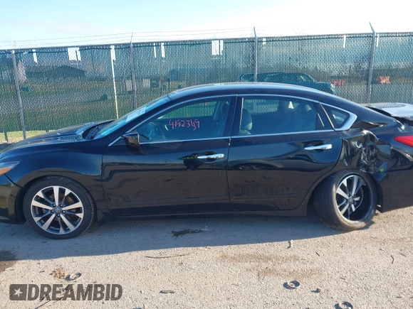 2016 Nissan Altima SR with VIN 1N4AL3AP7GC212210, listed as a IAAI auction lot 41923139 with 26,433 mi miles and . Bid and sale history available at carsss.com. Image 14.