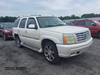 2005 Cadillac Escalade with VIN 1GYEK63N45R140494, listed as a IAAI auction lot 42742134 with 193,360 mi miles and . Bid and sale history available at DreamBid. Image 1.