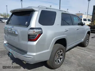 2019 Toyota 4Runner SR5 with VIN JTEBU5JR2K5690374, listed as a IAAI auction lot 41375797 with 62,188 mi miles. Bid and sale history available at carsss.com. Image 4.
