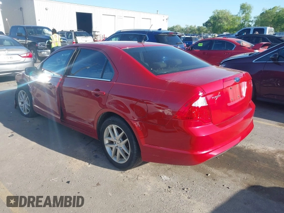 2010 Ford Fusion SE z VIN 3FAHP0HA9AR256835, wystawiony jako IAAI lot #42228249 z przebiegiem 200 519 mil mil oraz . Historia ofert i sprzedaży dostępna na DreamBid. Obrazek 3.