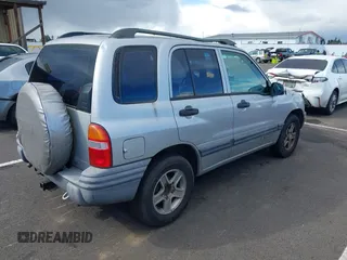2003 Chevrolet Tracker with VIN 2CNBJ13C336946019, listed as a IAAI auction lot 41814810 with 112,317 mi miles and . Bid and sale history available at DreamBid. Image 4.