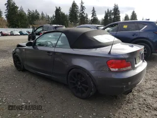 2008 BMW 1 Series 135i z VIN WBAUN93528VK39771, wystawiony jako Copart lot #87970105 z przebiegiem 88 618 mil mil oraz Szkoda całkowita • Salvage title. Historia ofert i sprzedaży dostępna na DreamBid. Obrazek 2.