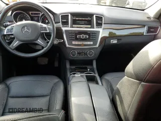 2015 Mercedes-Benz M 350 z VIN 4JGDA5HB6FA507145, wystawiony jako Copart lot #73057342 z przebiegiem 93 673 mil mil oraz . Historia ofert i sprzedaży dostępna na DreamBid. Obrazek 8.