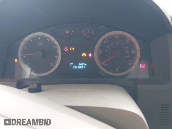 2009 Ford Escape XLS with VIN 1FMCU02759KC84959, listed as a IAAI auction lot 42219257 with 263,087 mi miles and . Bid and sale history available at DreamBid. Image 7.