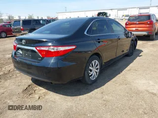2015 Toyota Camry XLE z VIN 4T4BF1FK5FR505945, wystawiony jako IAAI lot #42114226 z przebiegiem 197 032 mil mil oraz . Historia ofert i sprzedaży dostępna na DreamBid. Obrazek 4.