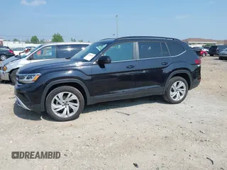 2021 Volkswagen Atlas SE with VIN 1V2HR2CA2MC580752, listed as a IAAI auction lot 42701057 with 69,811 mi miles and . Bid and sale history available at DreamBid. Image 17.