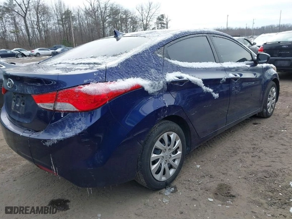 2011 Hyundai Elantra GLS PZEV with VIN 5NPDH4AE3BH038615, listed as a IAAI auction lot 41272963 with 107,396 mi miles. Bid and sale history available at carsss.com. Image 4.