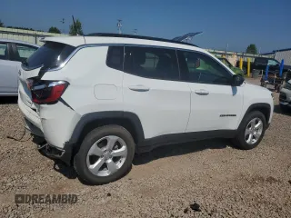 2022 Jeep Compass Latitude z VIN 3C4NJDBB7NT124382, wystawiony jako Copart lot #65059445 z przebiegiem 26 398 mil mil oraz Szkoda całkowita • Salvage title. Historia ofert i sprzedaży dostępna na DreamBid. Obrazek 3.