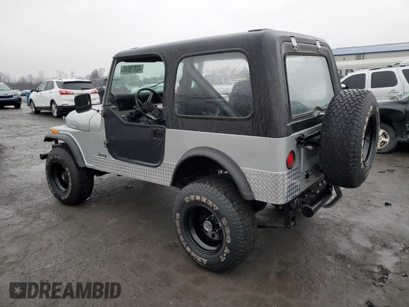 1985 Jeep CJ z VIN 1JCCM87AXFT128119, wystawiony jako Copart lot #42979045 z przebiegiem 83 932 mil mil oraz Tytuł czysty. Historia ofert i sprzedaży dostępna na DreamBid. Obrazek 2.