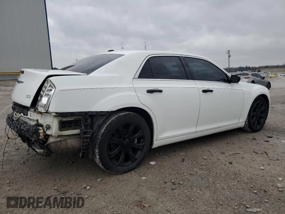 2013 Chrysler 300 S z VIN 2C3CCAGG1DH590552, wystawiony jako Copart lot #83837574 z przebiegiem 213 704 mil mil oraz Nie do naprawy • Non repairable. Historia ofert i sprzedaży dostępna na DreamBid. Obrazek 3.