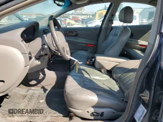 2002 Chrysler Concorde LXi z VIN 2C3HD36M32H142980, wystawiony jako Copart lot #58561584 z przebiegiem 72 271 mil mil oraz Czysty tytuł • Clean title. Historia ofert i sprzedaży dostępna na DreamBid. Obrazek 7.