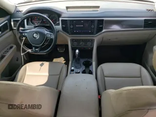 2018 Volkswagen Atlas SE z VIN 1V2PR2CA1JC570706, wystawiony jako Copart lot #68623484 z przebiegiem 136 747 mil mil oraz Szkoda całkowita • Salvage title. Historia ofert i sprzedaży dostępna na DreamBid. Obrazek 8.