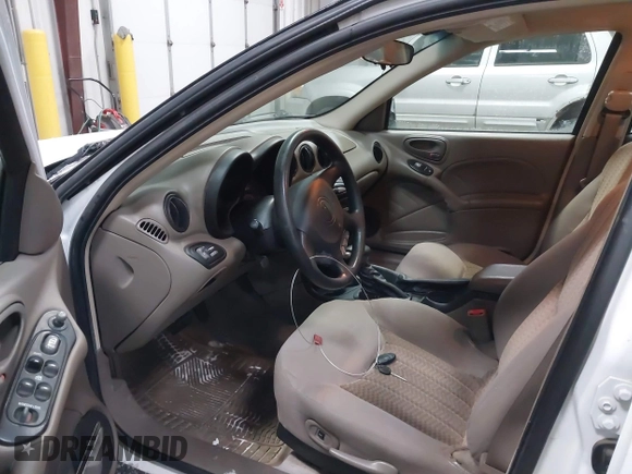 2005 Pontiac Grand Am SE with VIN 1G2NE52E75M198223, listed as a IAAI auction lot 41310937 with 100,889 mi miles. Bid and sale history available at carsss.com. Image 5.