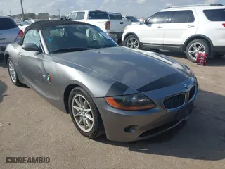 2003 BMW Z4 2.5i with VIN 4USBT33433LS46604, listed as a IAAI auction lot 41499924 with 158,874 mi miles. Bid and sale history available at carsss.com. Image 1.
