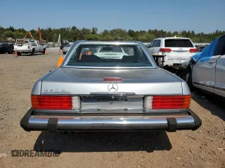 1989 Mercedes-Benz 560 560SL with VIN WDBBA48D1KA096480, listed as a Copart auction lot 71076444 with 208,407 mi miles and Clean Title. Bid and sale history available at carsss.com. Image 6.