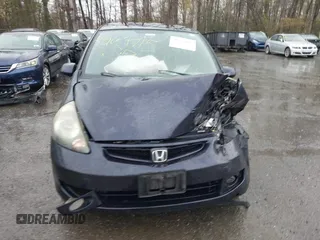 2008 Honda Fit Sport with VIN JHMGD38698S058474, listed as a IAAI auction lot 42009715 with 1 mi miles. Bid and sale history available at carsss.com. Image 12.