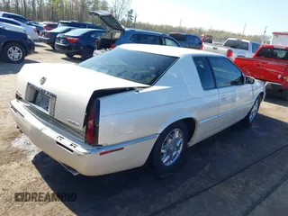 2000 Cadillac Eldorado ESC with VIN 1G6EL12Y0YB702778, listed as a IAAI auction lot 41988107 with 203,526 mi miles. Bid and sale history available at carsss.com. Image 4.