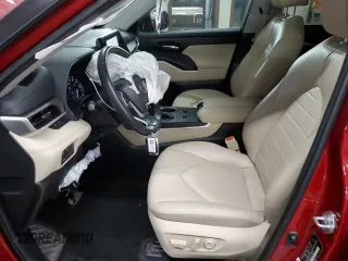 2023 Toyota Highlander L z VIN 5TDKDRAHXPS034122, wystawiony jako Copart lot #60903815 z przebiegiem 38 458 mil mil oraz Czysty tytuł • Clean title. Historia ofert i sprzedaży dostępna na DreamBid. Obrazek 7.