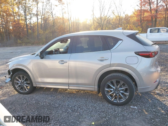 2024 Mazda CX-5 2.5 S Premium Package with VIN JM3KFBDL7R0470375, listed as a IAAI auction lot 40657155 with 8,584 mi miles. Bid and sale history available at carsss.com. Image 14.