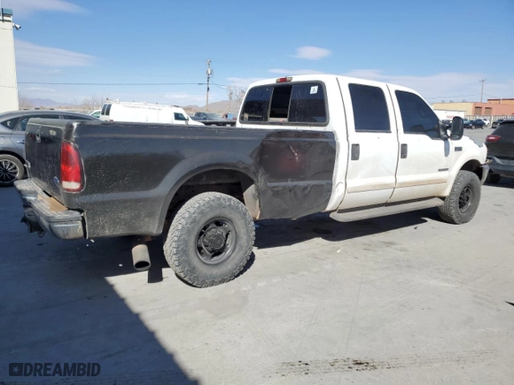 2001 Ford Super Duty F-250 XL with VIN 1FTNW21F51EC04509, listed as a Copart auction lot 45918905 with 266,856 mi miles and Salvage Title. Bid and sale history available at carsss.com. Image 3.