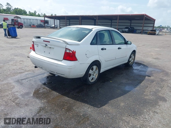 2007 Ford Focus S with VIN 1FAHP34N97W205190, listed as a IAAI auction lot 42489527 with 257,586 mi miles and . Bid and sale history available at DreamBid. Image 4.