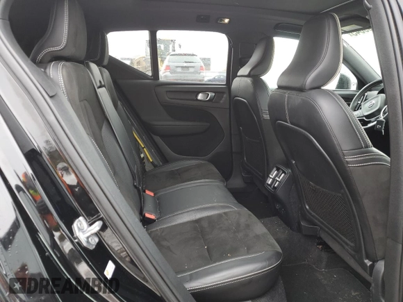 2019 Volvo XC40 R-Design with VIN YV4162UM7K2045386, listed as a Copart auction lot 47389645 with 101,592 mi miles and Salvage title. Bid and sale history available at DreamBid. Image 11.