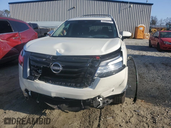 2024 Nissan Pathfinder Platinum z VIN 5N1DR3DK2RC270990, wystawiony jako Copart lot #42696615 z przebiegiem 5 662 mil mil oraz Szkoda całkowita • Salvage title. Historia ofert i sprzedaży dostępna na DreamBid. Obrazek 5.