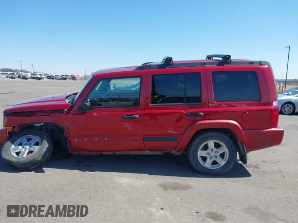 2006 Jeep Commander with VIN 1J8HG48K16C252335, listed as a IAAI auction lot 41978262 with 267,556 mi miles and . Bid and sale history available at DreamBid. Image 15.