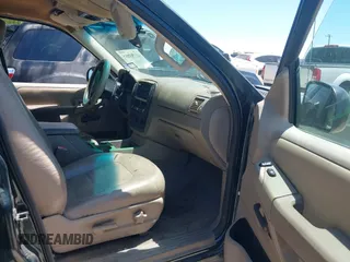 2002 Ford Explorer XLT z VIN 1FMZU63WX2ZC13479, wystawiony jako IAAI lot #42793555 z przebiegiem 206 581 mil mil oraz . Historia ofert i sprzedaży dostępna na DreamBid. Obrazek 5.