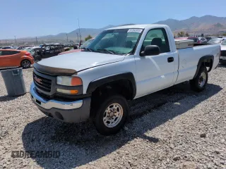 2006 GMC Sierra 2500HD SLE1 with VIN 1GTHK24U46E240153, listed as a Copart auction lot 61262055 with 292,233 mi miles and Salvage title. Bid and sale history available at DreamBid. Image 1.