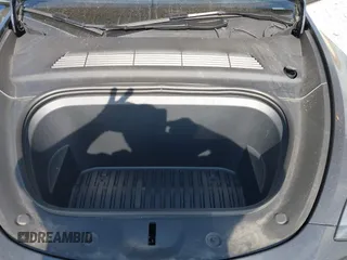 2024 Tesla Model Y Long Range z VIN 7SAYGDEE2RF992489, wystawiony jako IAAI lot #42258232 z przebiegiem 14 771 mil mil oraz . Historia ofert i sprzedaży dostępna na DreamBid. Obrazek 10.