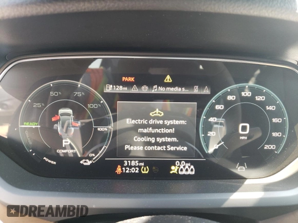 2024 Audi e-tron GT Premium Plus z VIN WAUFJBFW1R7001075, wystawiony jako Copart lot #58714654 z przebiegiem 3185 mil mil oraz Szkody całkowita. Historia ofert i sprzedaży dostępna na DreamBid. Obrazek 9.