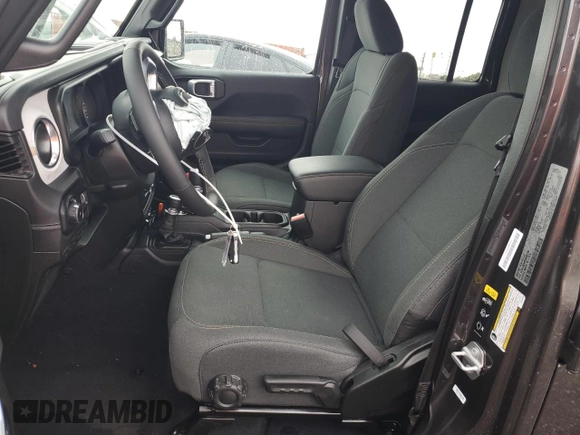 2025 Jeep Wrangler Sahara with VIN 1C4PJXEN9SW505768, listed as a Copart auction lot 88961125 with 1,806 mi miles and Clean Title. Bid and sale history available at DreamBid. Image 7.