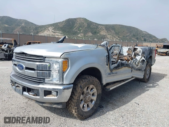 2017 Ford Super Duty F-250 SRW Lariat with VIN 1FT7W2BT7HEF39231, listed as a IAAI auction lot 41805246 with 1 mi miles. Bid and sale history available at carsss.com. Image 2.