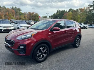 2021 Kia Sportage LX z VIN KNDPMCAC0M7906613, wystawiony jako Copart lot #75019704 z przebiegiem 183 811 mil mil oraz Czysty tytuł • Clean title. Historia ofert i sprzedaży dostępna na DreamBid. Obrazek 2.