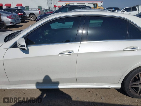 2014 Mercedes-Benz E 350 Sport with VIN WDDHF5KB5EB047622, listed as a IAAI auction lot 41688412 with 96,146 mi miles and . Bid and sale history available at carsss.com. Image 15.