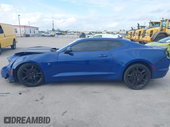 2020 Chevrolet Camaro 1LS z VIN 1G1FA1RX0L0105759, wystawiony jako IAAI lot #39965924 z przebiegiem 19 182 mil mil oraz . Historia ofert i sprzedaży dostępna na DreamBid. Obrazek 14.