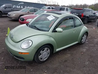 2007 Volkswagen New Beetle Coupe with VIN 3VWRW31C17M517442, listed as a IAAI auction lot 41835962 with 159,668 mi miles. Bid and sale history available at carsss.com. Image 2.